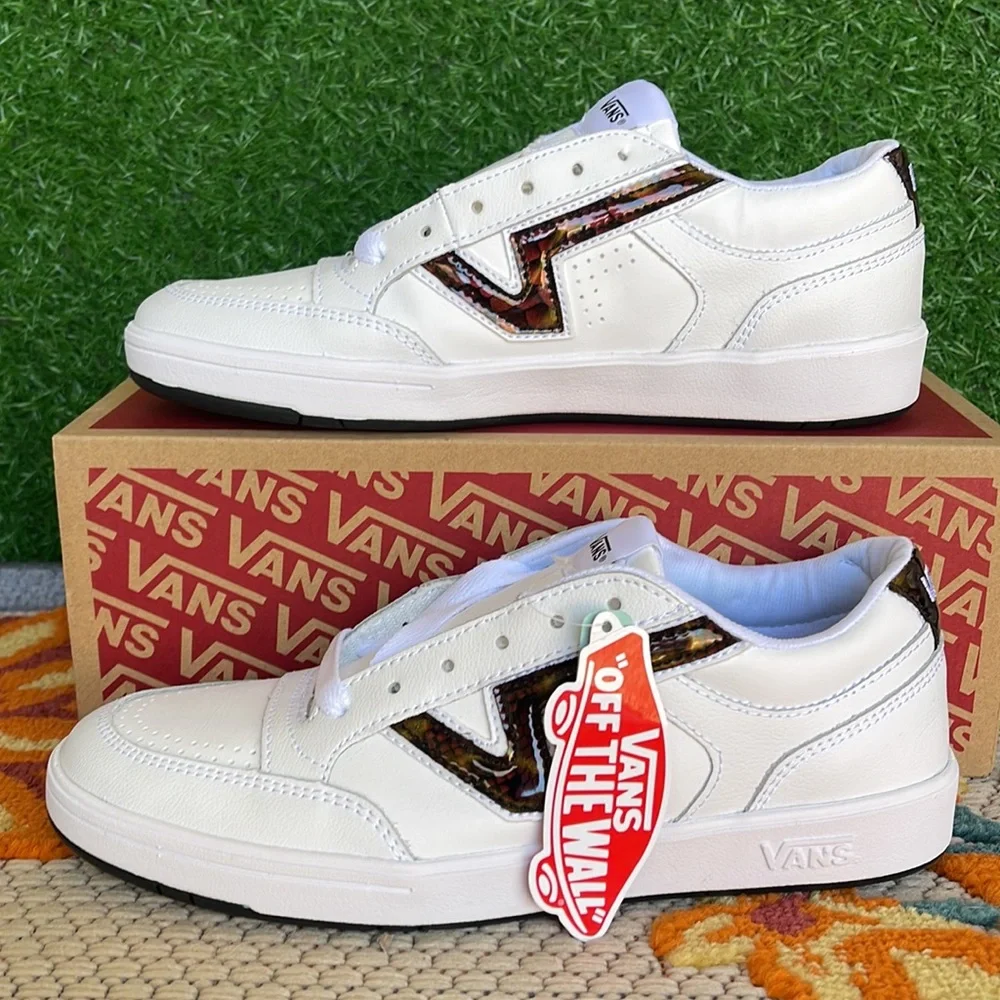 Vans Lowland Cc
(Big Reptile) Tr Wht/Red
VNOATZY909 WMNS sneakers - Picture 1 of 16